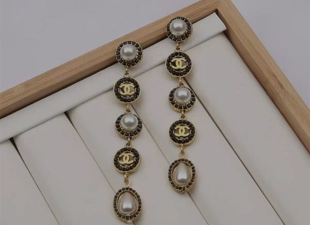 3 pairs of earrings one price
